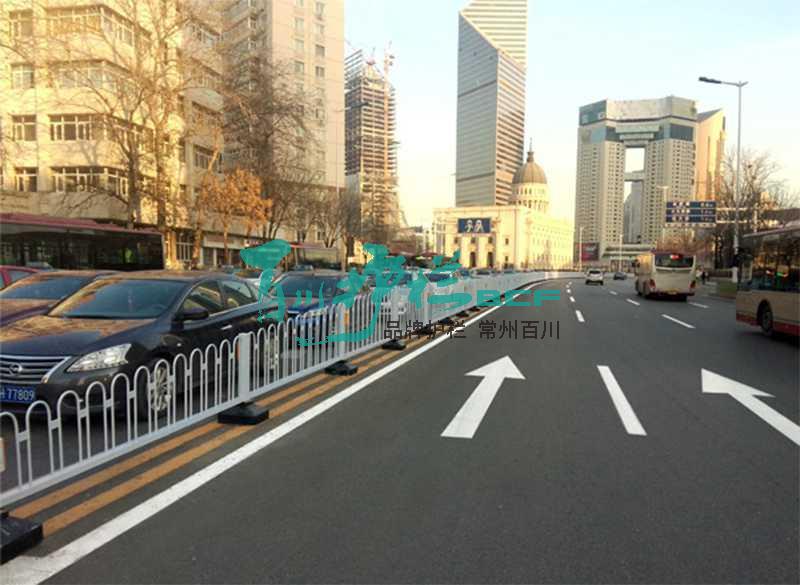 img of 天津京式道路護(hù)欄工程