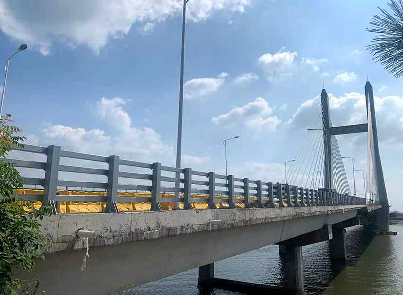 南京.橋梁護欄.整體熱鍍鋅護欄 (5).jpg